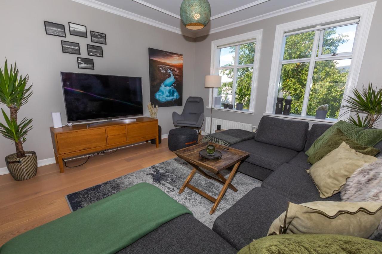 Lovely 2-Bedroom Apartment In 아퀴레이리 외부 사진